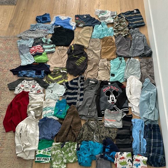 50+ piece of 3T-5T boys clothes! Excellent condition name brand items! - Picture 1 of 11